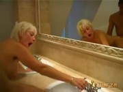 Инцест: мама и сын ебутся в ванной